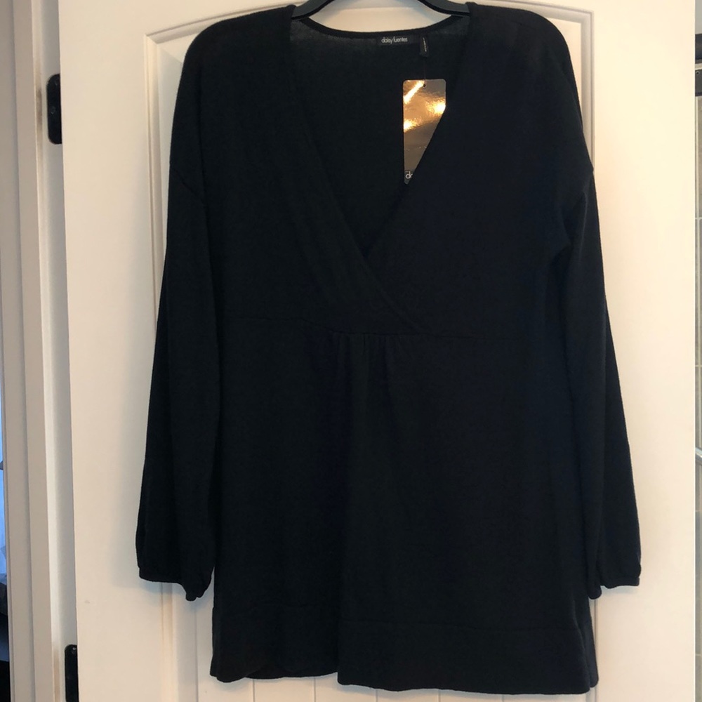 Daisy Fuentes‎ Sweater Women's Size Large Black V Neck NWT